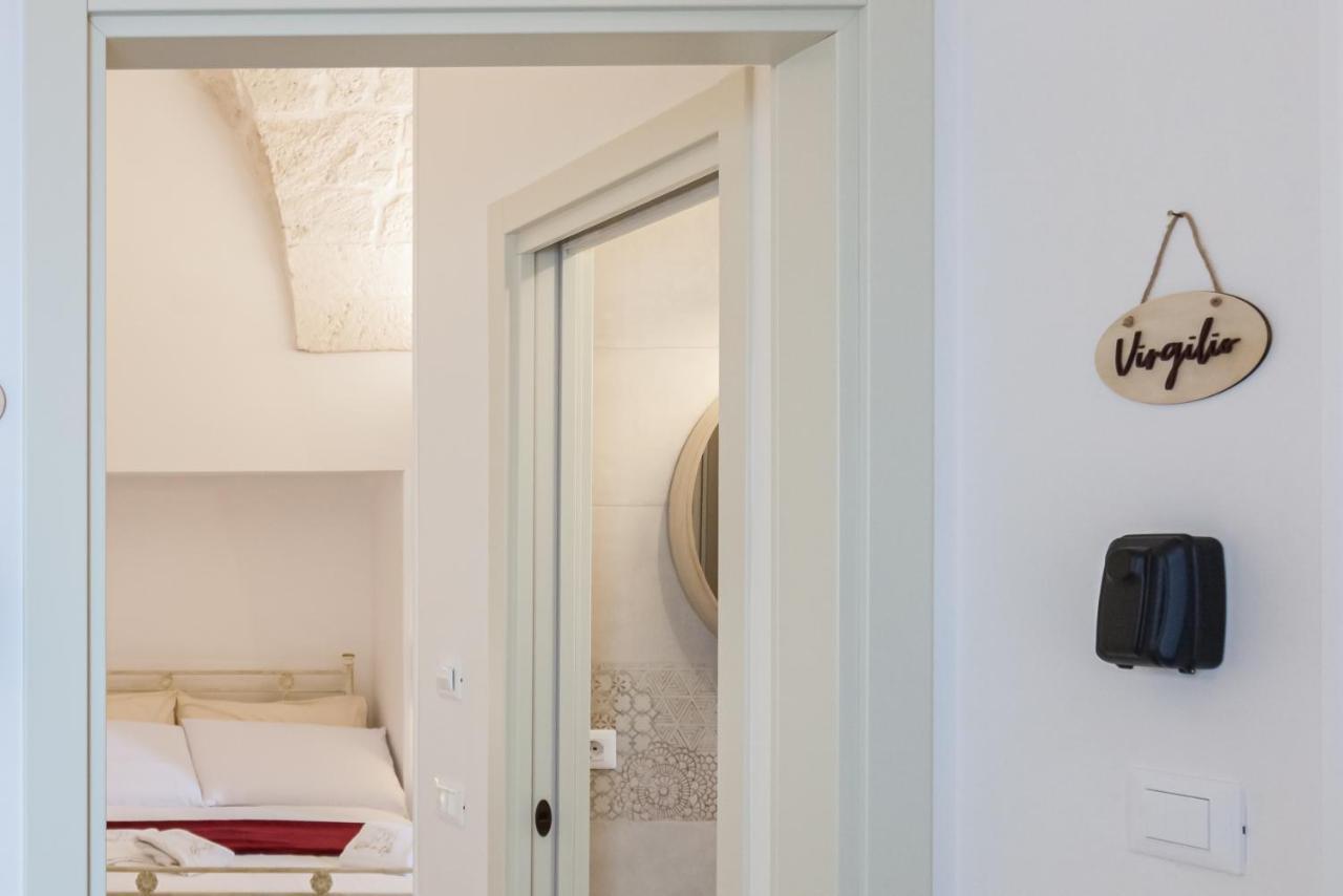 Suite Dante - Typical Apulian Rooms Чистернино Экстерьер фото